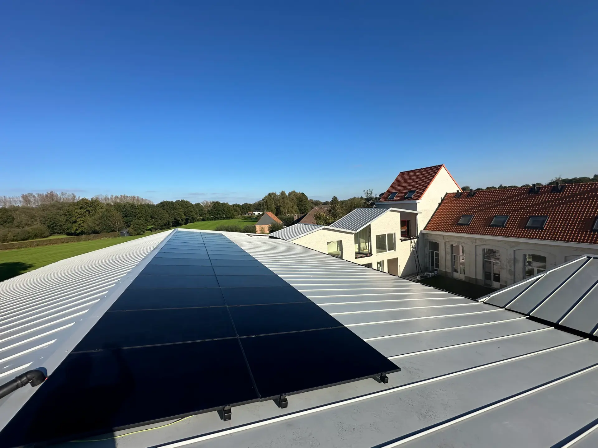 Zonnepanelen door DYMNO
