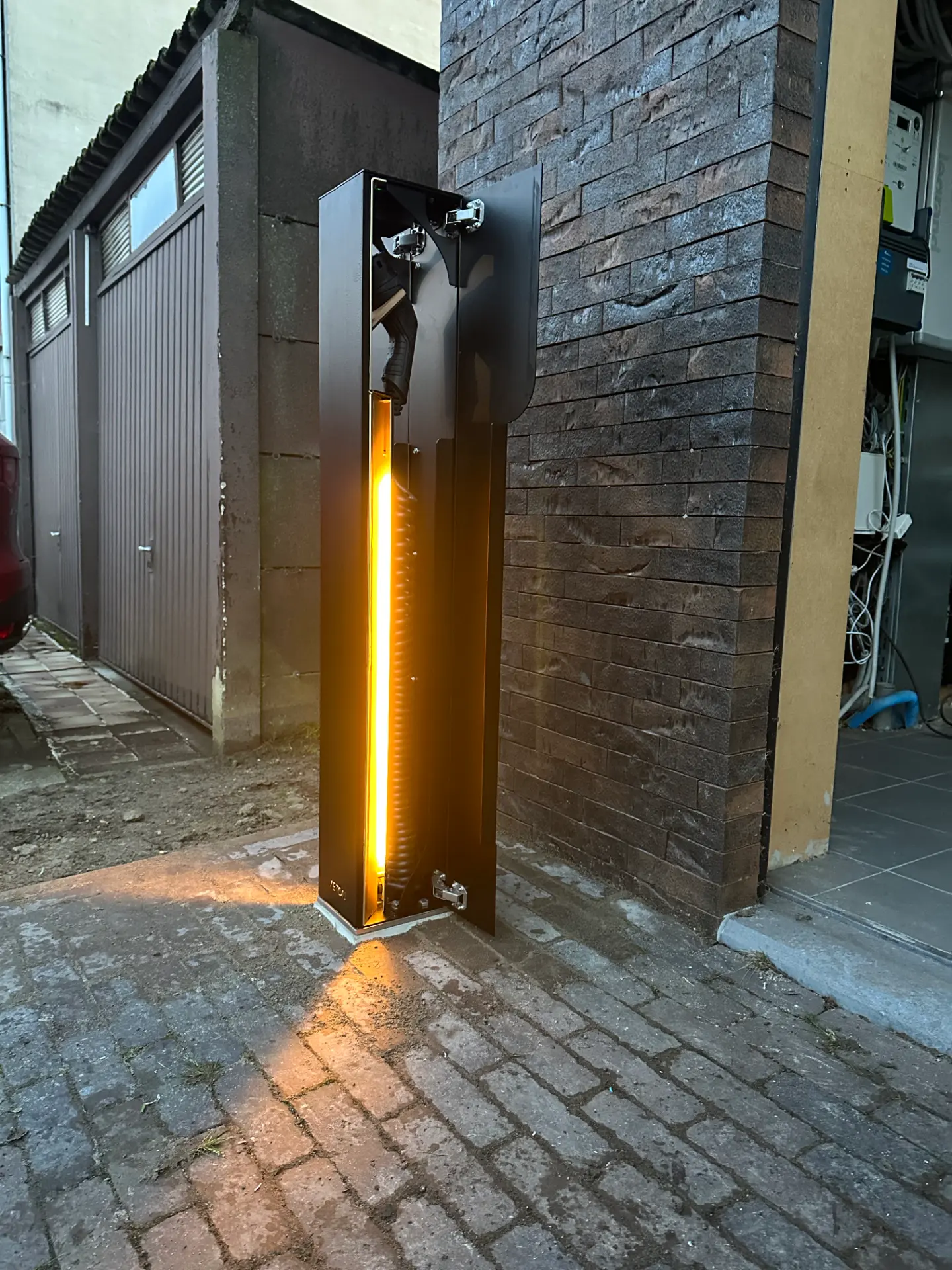 Laadpalen door DYMNO