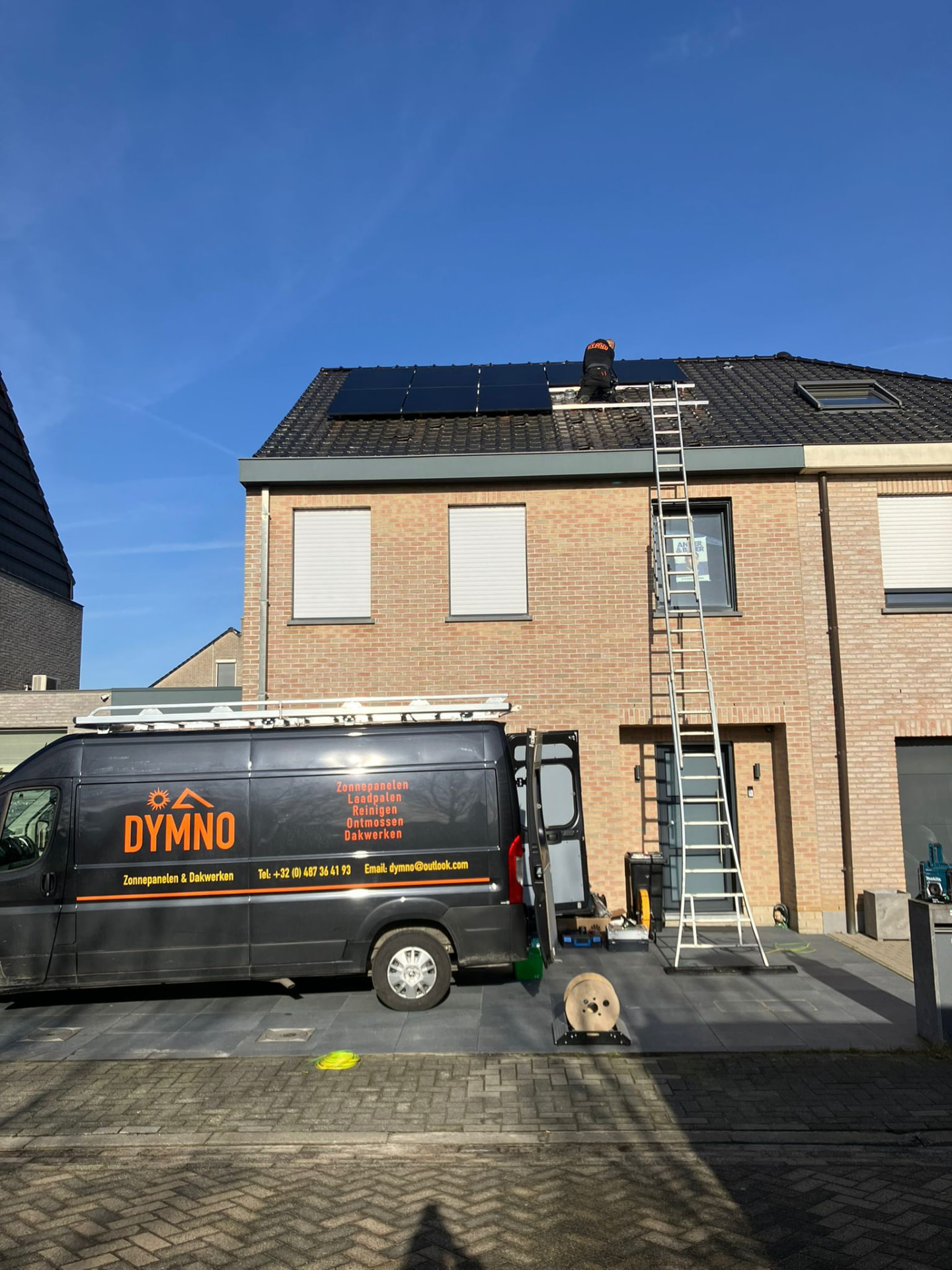 Zonnepanelen door DYMNO