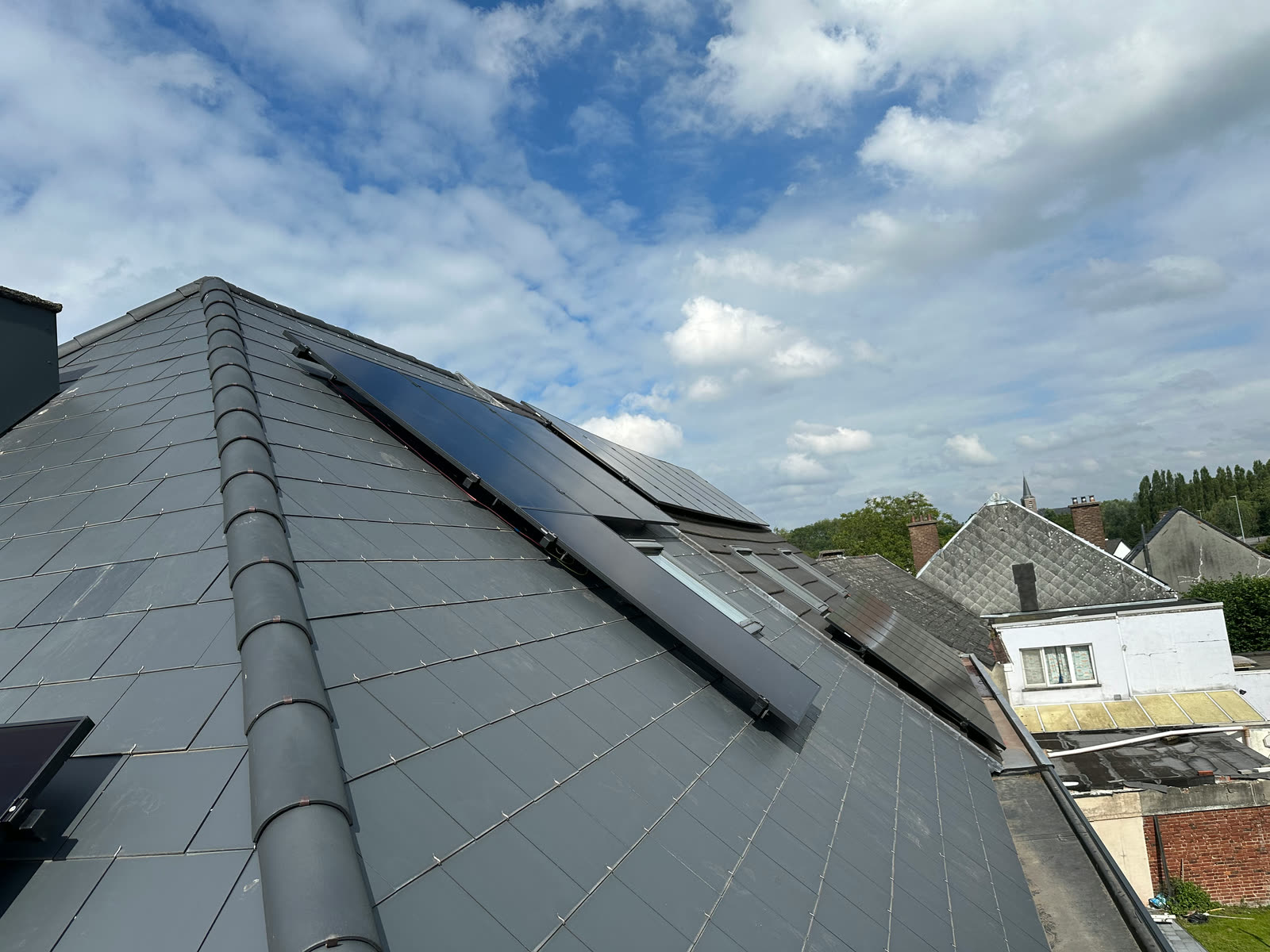 Zonnepanelen door DYMNO
